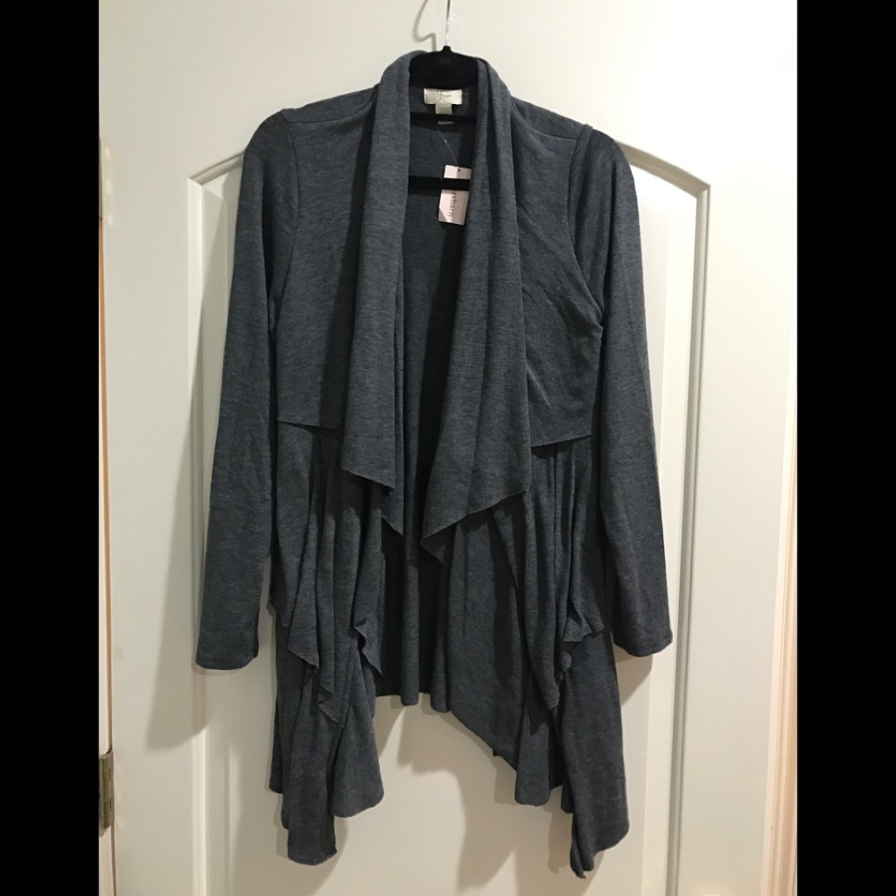 NWT Yvos Women's Grey Draped Cardigan
